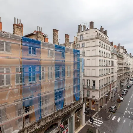 Colombe - Location T2 - Lyon 2 Apartment