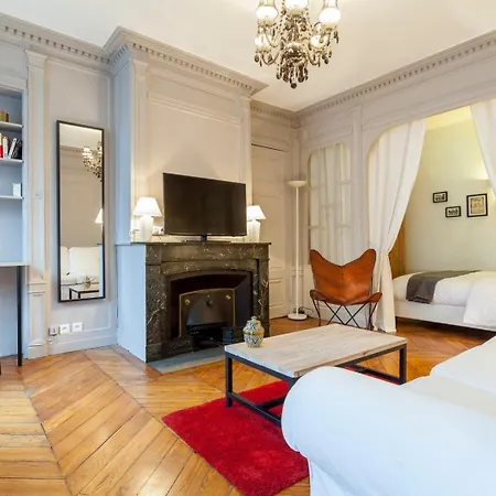 Colombe - Location T2 - Lyon 2 Apartment