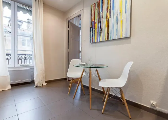 Colombe - Furnished - Downtown *